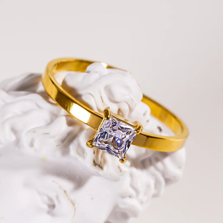 Adhika Gold & Zirconia Ring